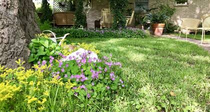 Bed and Breakfast in a quiet country setting
