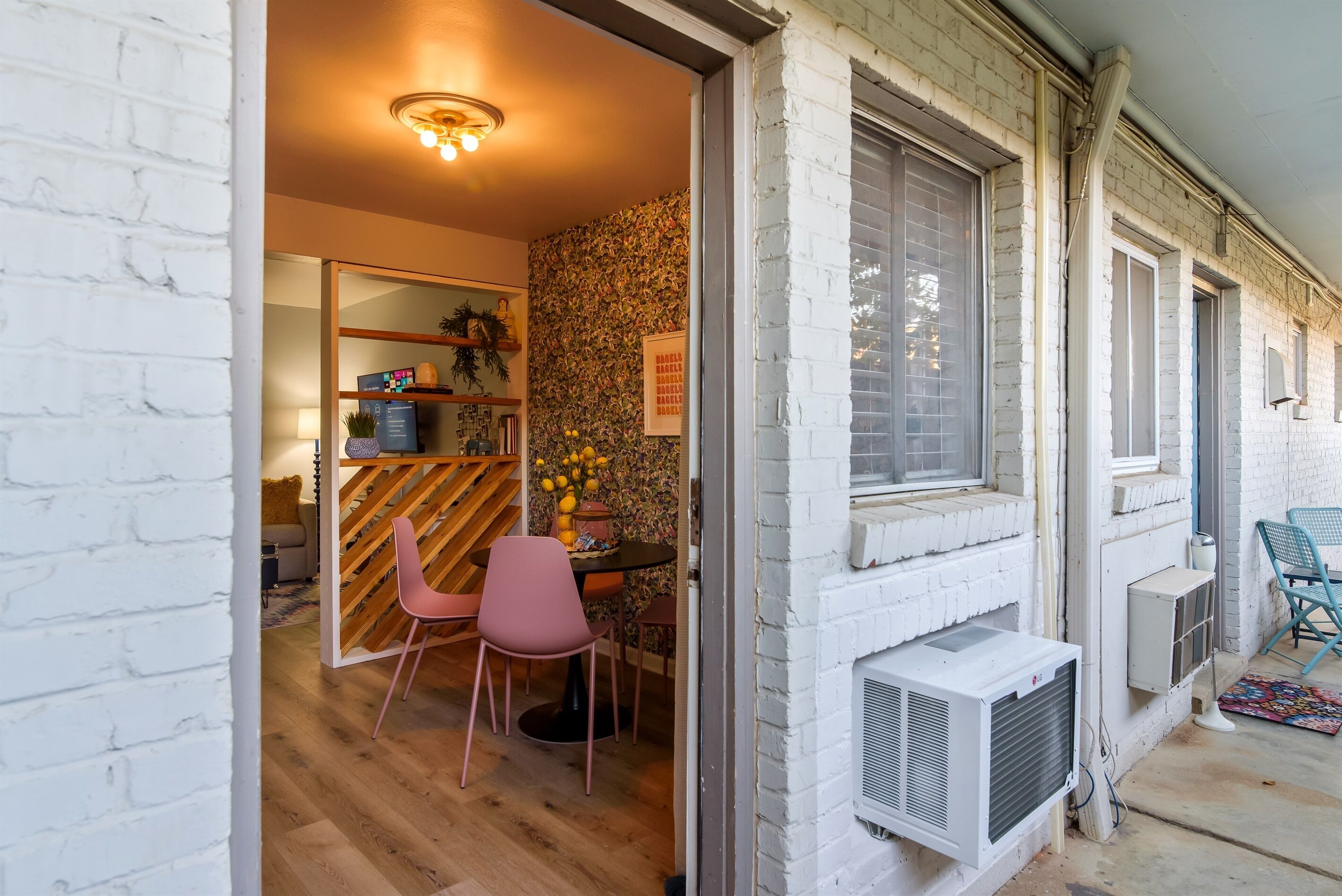15% Off Week Stay: Ground Level Condo with Pool 2.5 Miles Downtown Nashville!