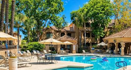 Luxury Poolside Condo-2 Master Suites- "@The Signature" Walk to Dining &Shops!