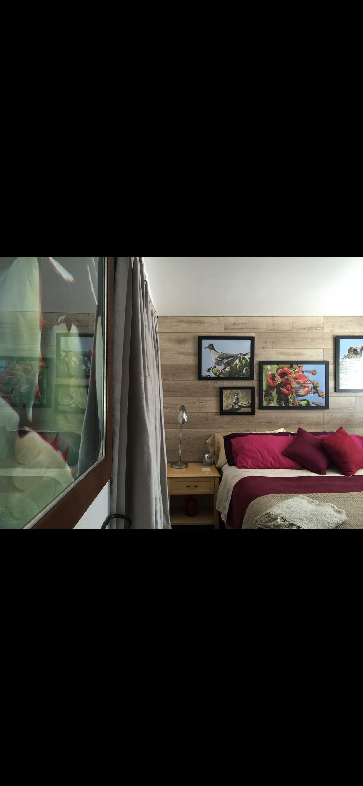 Vacation condo, 2 miles in either direction to freeways