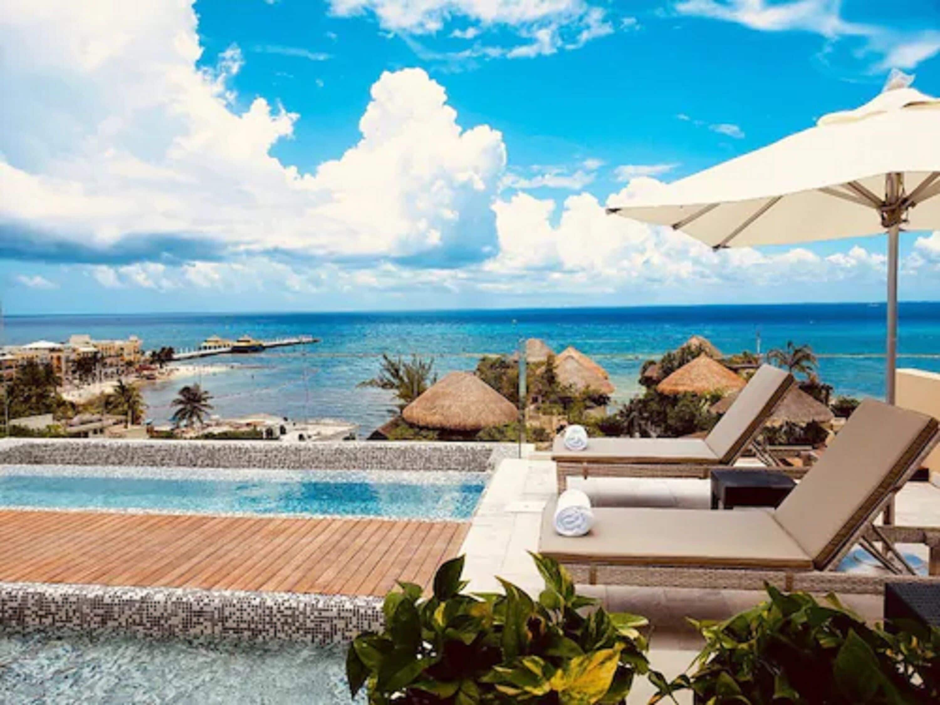 outdoor pool, pool umbrellas