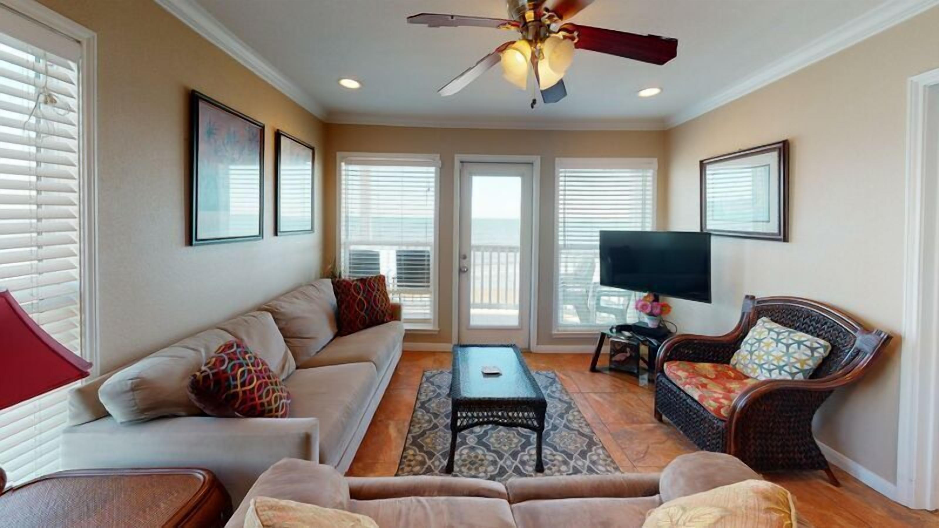 Beachfront Direct Panoramic Balcony view- Awake to stunning sunrises (1211)