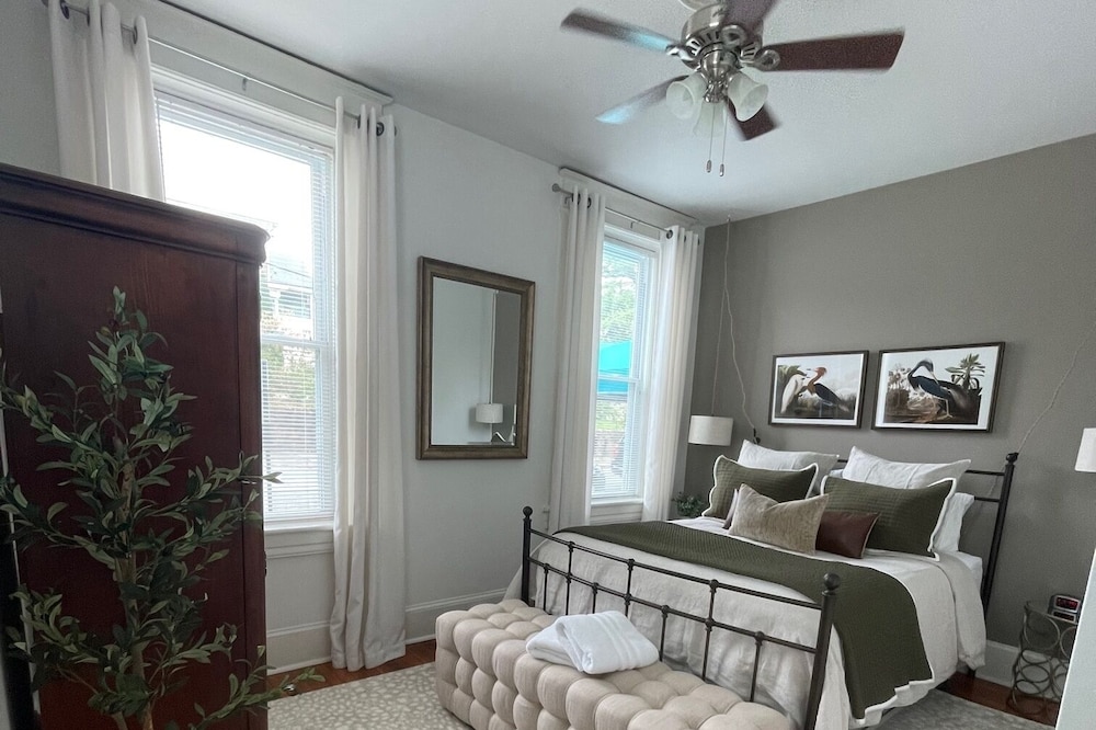 Downtown Suite, Fully Furnished, 1- Bedroom /1 Bath, Work Out Room