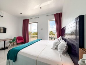 1 bedroom, free WiFi, bed sheets - Just steps from downtown with balcony (Isla Mujeres)