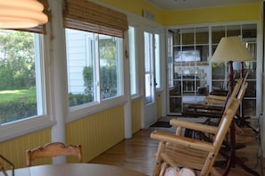 Interior - GREAT GETAWAY ! a 3200 sq. ft. LAKEFRONT HOUSE, LARGE YARD 176ft. OF WATERFRONT (Geneva)