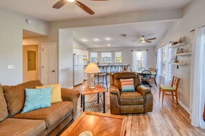 House, Multiple Beds (Marsh Treehouse) | Living area - Marsh Treehouse (St. Augustine)