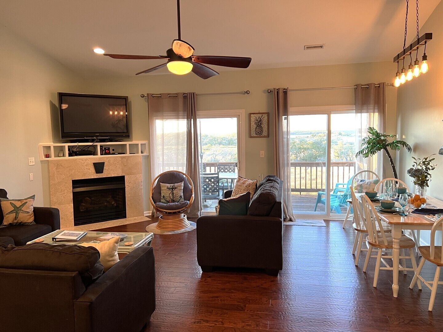 Pineapple Paradise- Now accepting 4 night stays