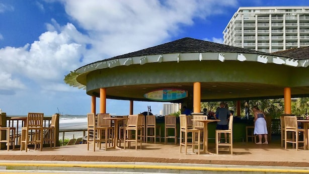 Outdoor dining - Royale Palms, 3rd floor,  Rare Amazing Direct Ocean Front View (Myrtle Beach)