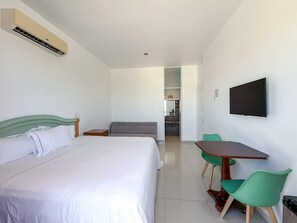 1 bedroom, free WiFi, bed sheets