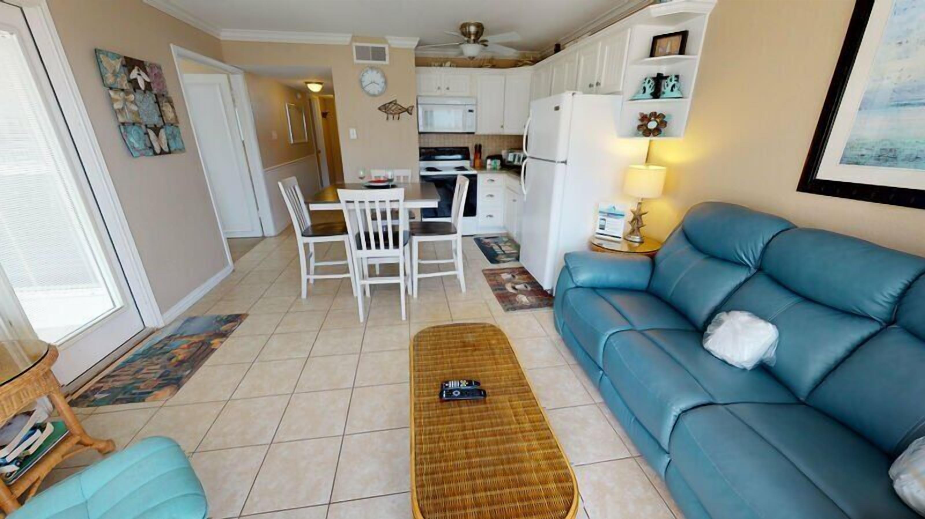 Feel the Ocean Breeze on the balconies- Ocean/Pool View -new leather sofa (2201)