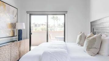 3 bedrooms, iron/ironing board, travel cot, free WiFi