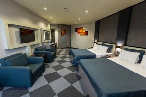 Deluxe Room, Multiple Beds, Non Smoking | Minibar, in-room safe, desk, soundproofing - Tryp By Wyndham Istanbul Sancaktepe (Istanbul)