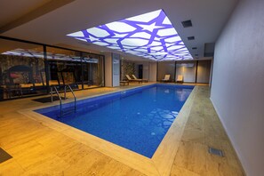 Indoor pool - Tryp By Wyndham Istanbul Sancaktepe (Istanbul)