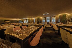 Daily buffet breakfast for a fee - Tryp By Wyndham Istanbul Sancaktepe (Istanbul)