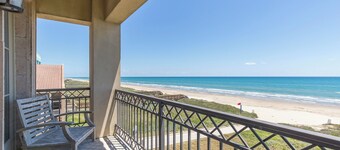 Ylellinen Oceanfront Townhouse tarjoaa 7 makuuhuonetta, uima-allas, biljardipöytä ja lisää! Vuodepaikkoja 18!