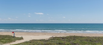 Massive Oceanfront Townhouse w/ Private Pool! Dog-Friendly, Sleeps 20!