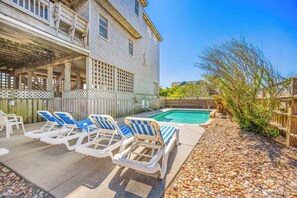 Outdoor pool, a heated pool - Oceanview Dog Friendly Home w/ Private Pool, Hot Tub, Basketball, Beach Nearby (Waves)