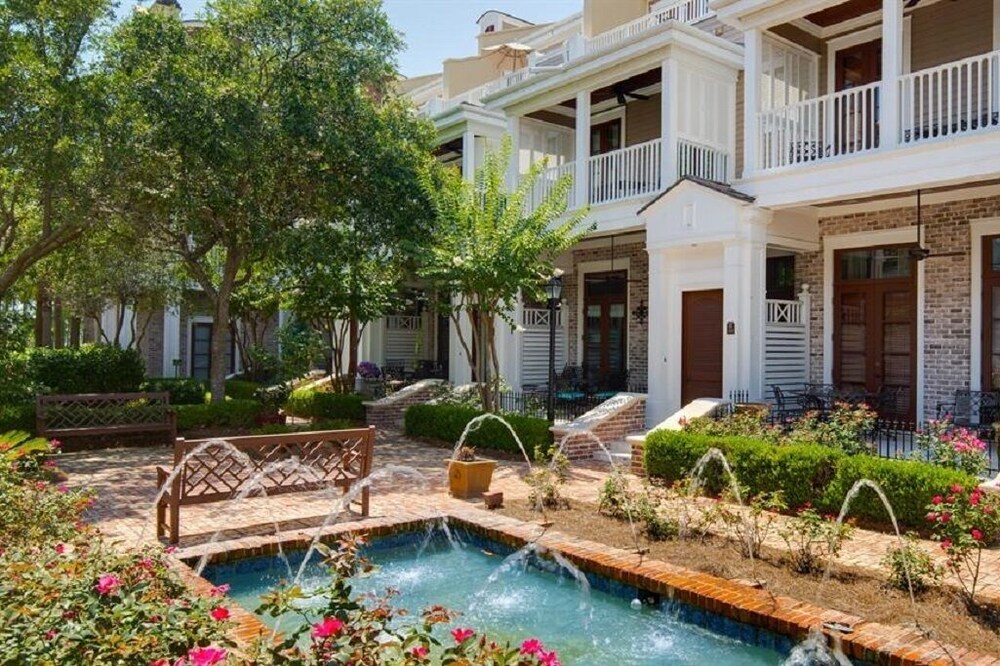 Luxury Townhome in the heart of Baytowne Wharf-Sandestin Golf & Beach Resort