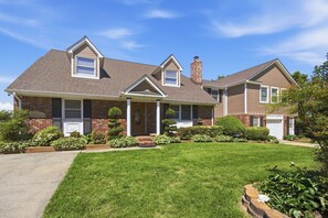 Exterior - Waterfront Home on the Chesapeake Bay with Pier only 30 min from naval academy (Stevensville)