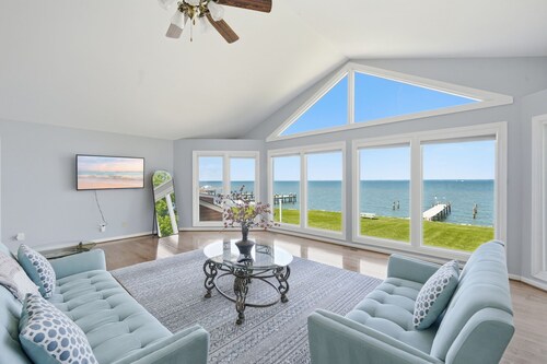 Waterfront Home on the Chesapeake Bay with Pier only 30 min from naval academy