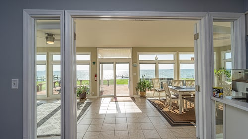 Waterfront Home on the Chesapeake Bay with Pier only 30 min from naval academy