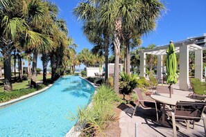 Lämmitetty uima-allas, uima-allas vesiputouksella