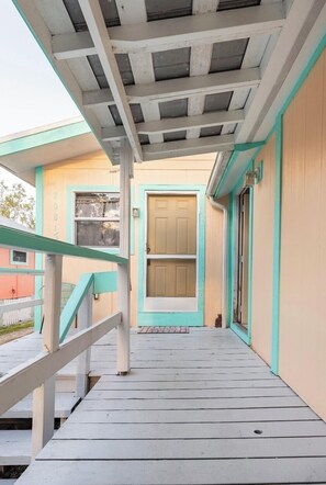 Exterior detail - Cozy Cottage Goodland Fl. (GOODLAND)