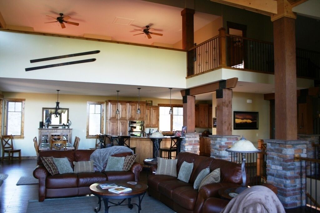 Stunning Private Lodge with Great Views!