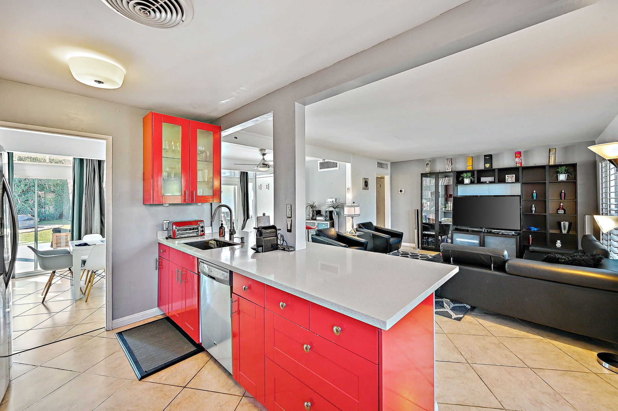 3 BR Mid-century modern, pool & hot tub backyard oasis, top of La Quinta Cove 