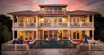 'Sea Star' ~ Hieno 7 makuuhuoneen mukautettu rakennuskoti ~ Pääsy yksityiselle rannalle ~ henkeäsalpaavat näkymät merelle ~ uima-allas ~ poreallas ~ Parhaimman etelään elävän Isle of Palmsin tarjonta on!