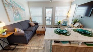 Dining - Beachfront Paradise Steps From The Beach (Galveston)