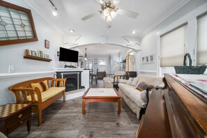 Smart TV, fireplace, DVD player, books