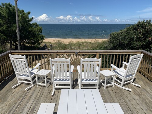 Become a Beach Bum at the Beach Bungalow - Hot Tub, Kayaks, Wi-Fi, & SAND!!!