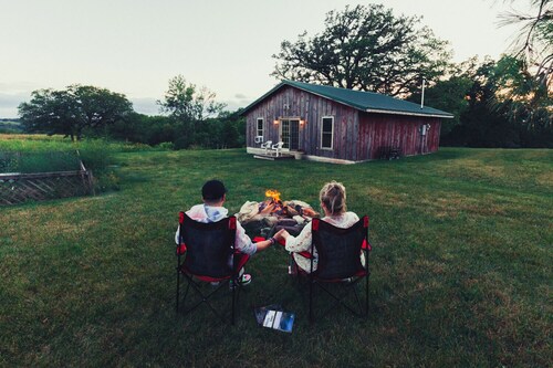 Rustic cottage in river valley with access to hiking and mountain biking trails
