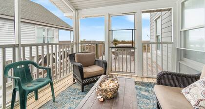 Hiljattain remontoitu, merenranta, uima-allas (valinnainen lämmittää) kotiin, jossa on oma ranta ja upeat näkymät Atlantille!