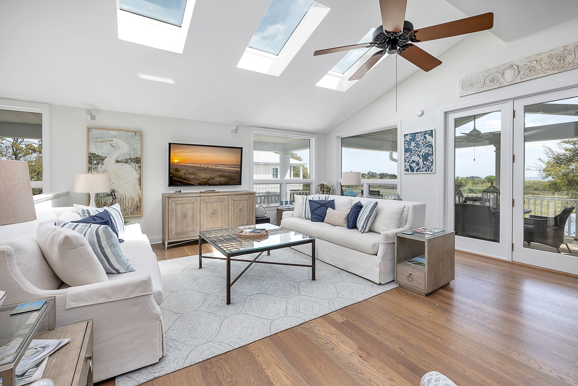 Immaculate Private Ocean Front Escape | Easy Walk To BEACH | Heated Pool | Bikes