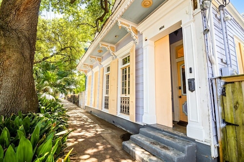 Governor`s Mansion Historic Getaways