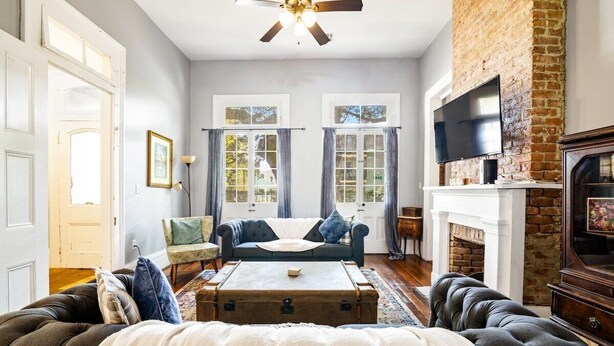 Smart TV, fireplace, offices