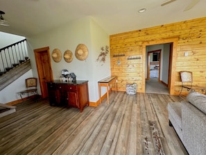 Interior - Teton View - Cache Vista Ranch Estate - Sleeps 32 (Tetonia)