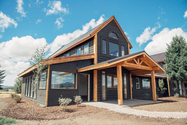 Exterior - Teton View - Cache Vista Ranch Estate - Sleeps 32 (Tetonia)