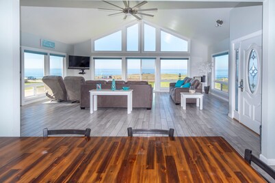 Dog friendly! Oceanfront home with side to side views! Hear the sea lions!