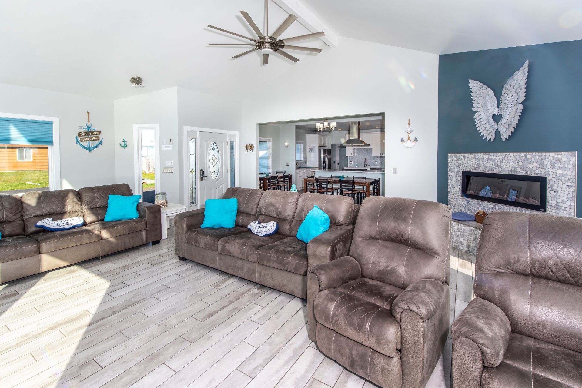  ForeverView !  Side to Side Views! Hear the Sea Lions!