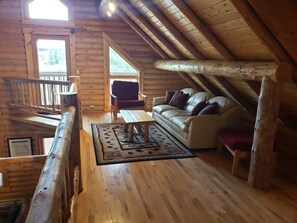 电视、壁炉、DVD 播放器、桌上足球