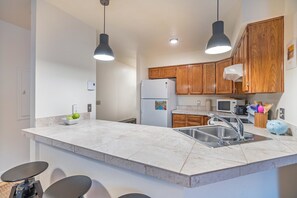 House, Multiple Beds (Fino 4A) | Private kitchen