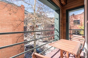 House, Multiple Beds (Fall Line 210) | Balcony