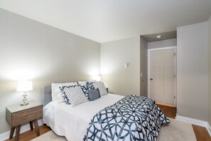 House, Multiple Beds (Fall Line 210)