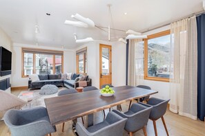 独立别墅, 多张床 (Ironwood A) | 客房内用餐