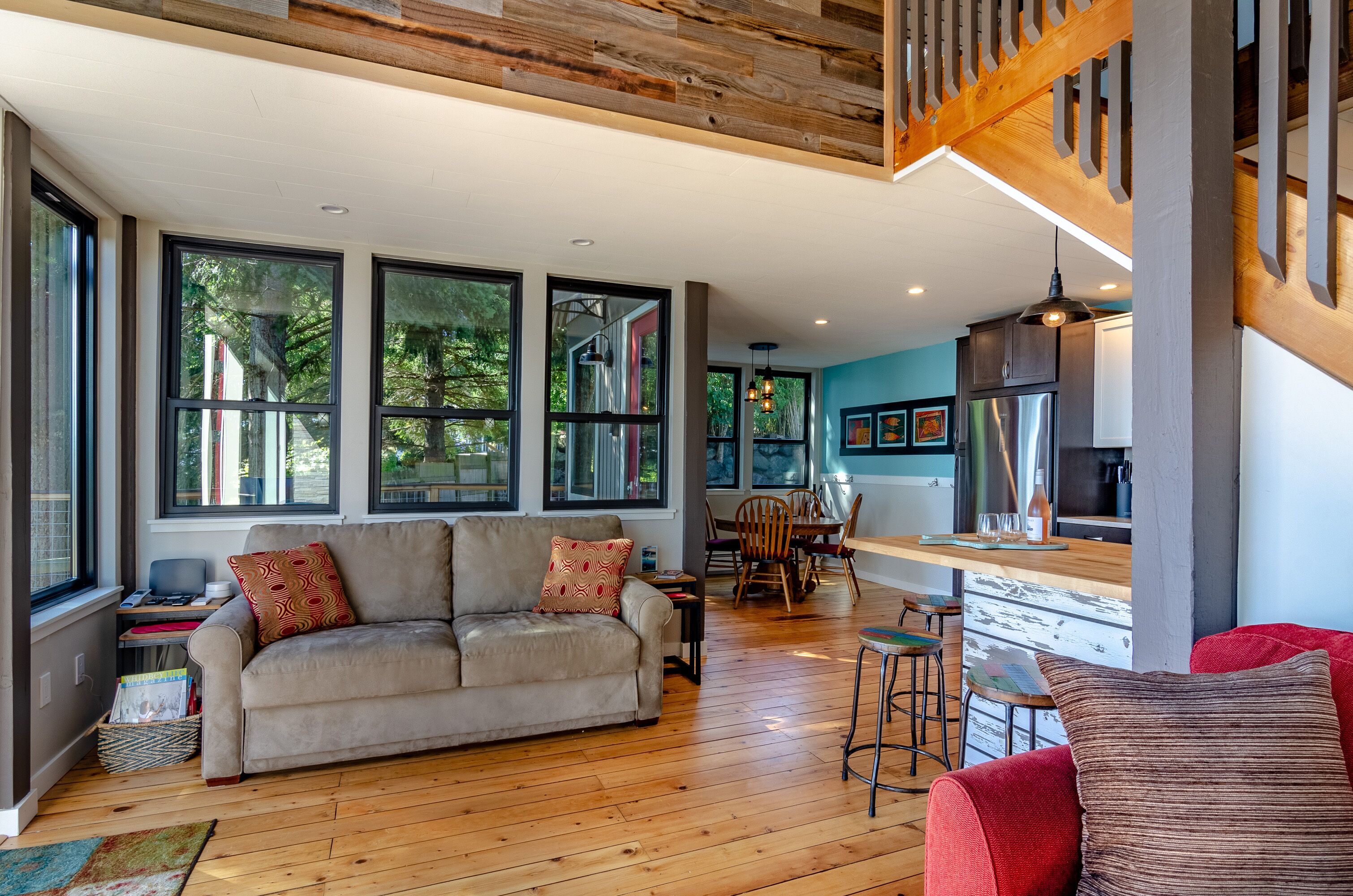 Maple Cove Hideaway - Ocean Front Cabin - Close To Langley! 