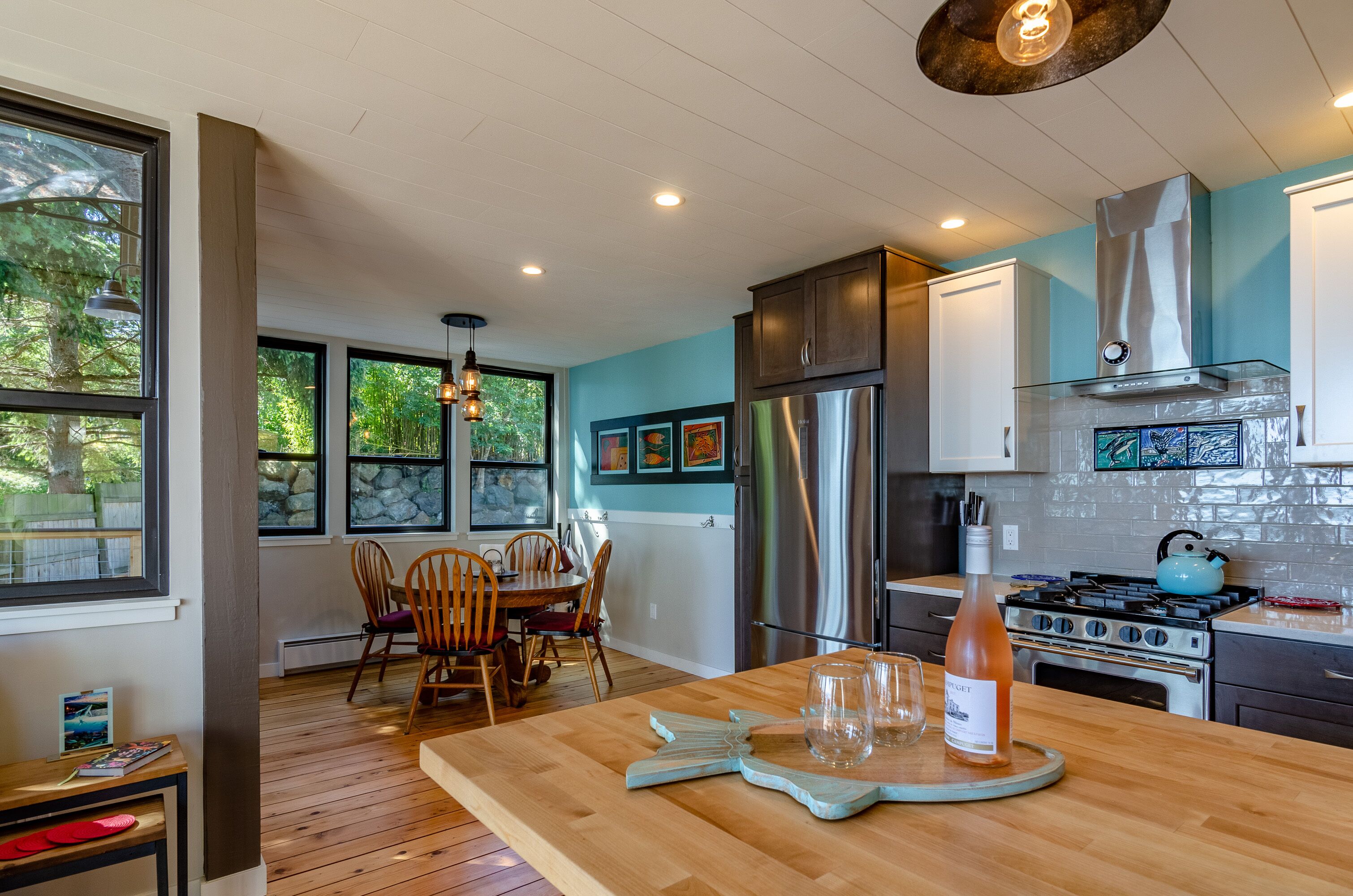 Maple Cove Hideaway - Ocean Front Cabin - Close To Langley! 