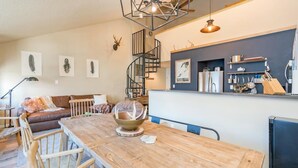 Maison, plusieurs lits (Lulu City 6F) | Restauration dans la chambre